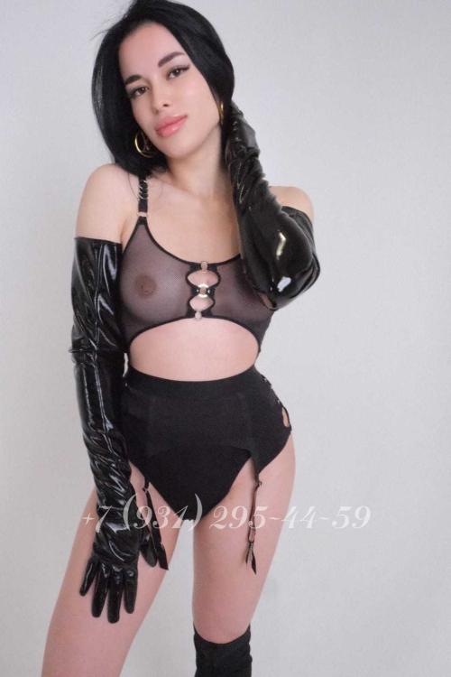 Проститутка Алина, в Питере у метро Московская