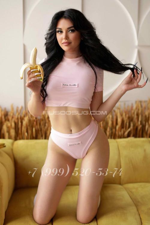 Проститутка Мари, Питера у метро Площадь Ленина