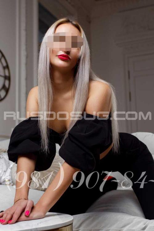 Проститутка Элина, Питера у метро Пионерская