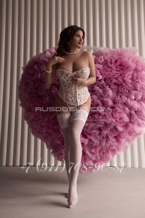 Проститутка Юлия Чистое небо, в Питере у метро Комендантский проспект