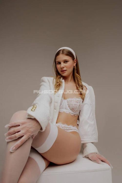 Проститутка Олеся, СПб у метро Невский проспект