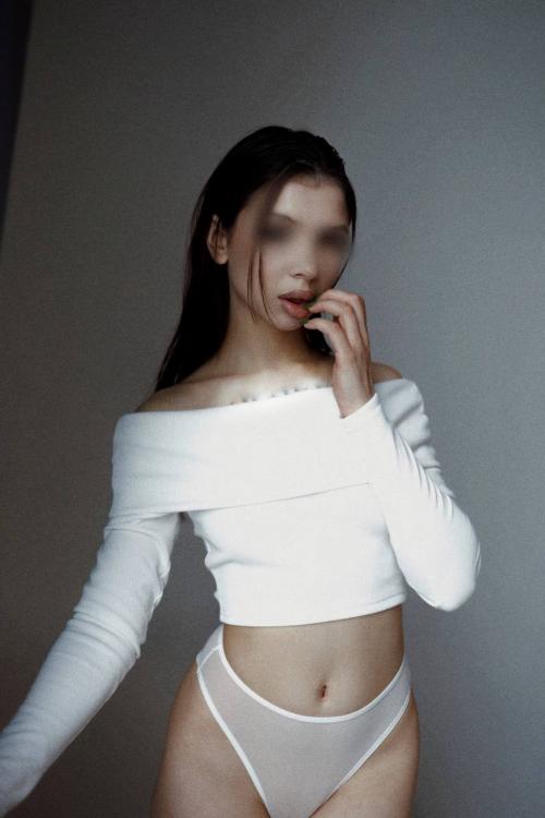 Проститутка Софа, Питера у метро Площадь Александра Невского