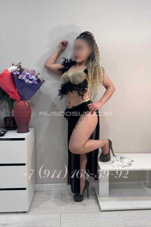 Проститутка Милана, Питера у метро Академическая