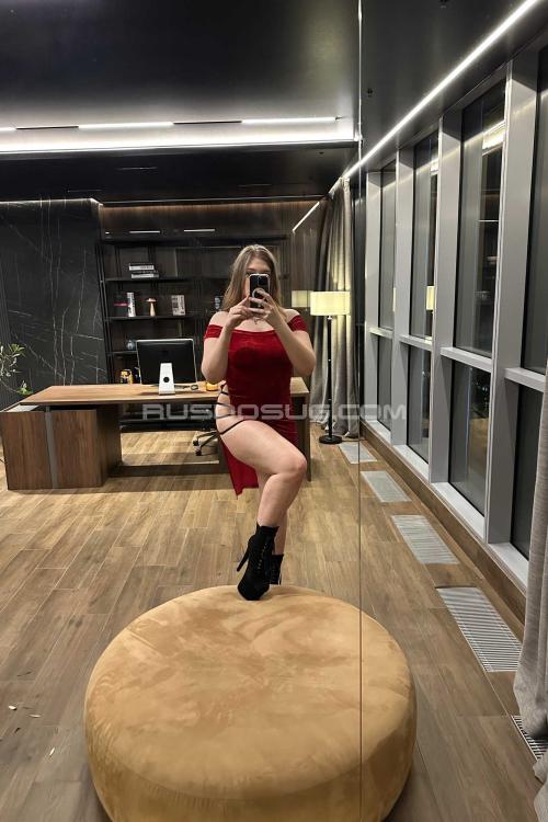 Проститутка Мила, Питера у метро Пионерская