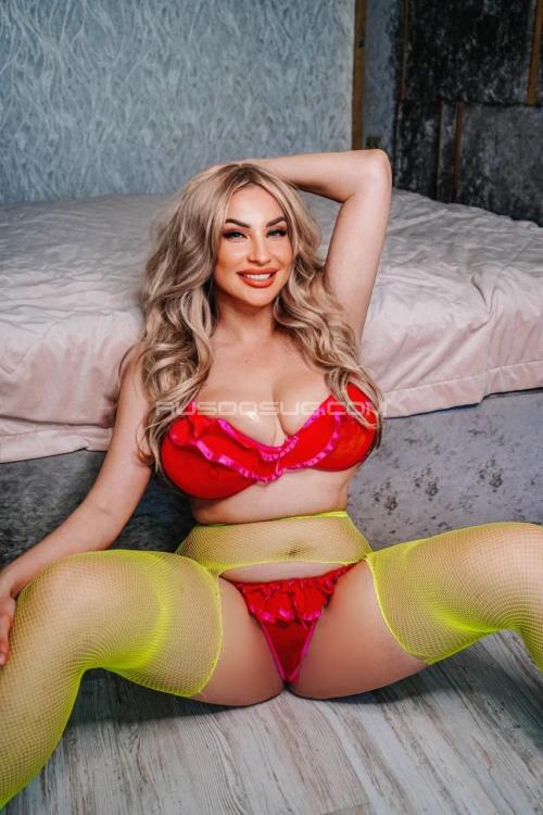 Проститутка Милана, в Питере у метро метро Московская