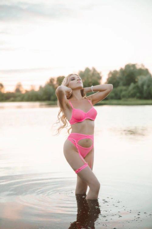 Проститутка Элфи, в Питере у метро Московские ворота