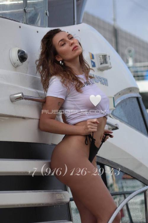 Проститутка Валерия Вратаски, Питера у метро Выборгская