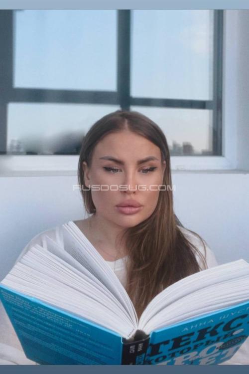 Проститутка Ариэль, Питера у метро Московская