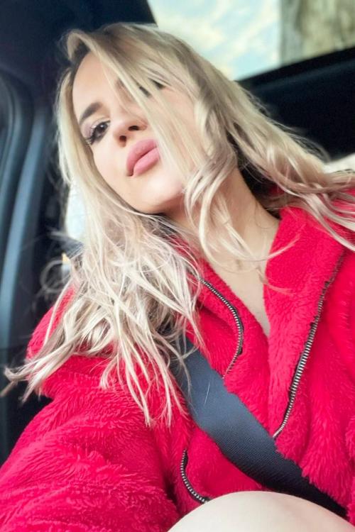 Проститутка Кира, в Питере у метро Василеостровская