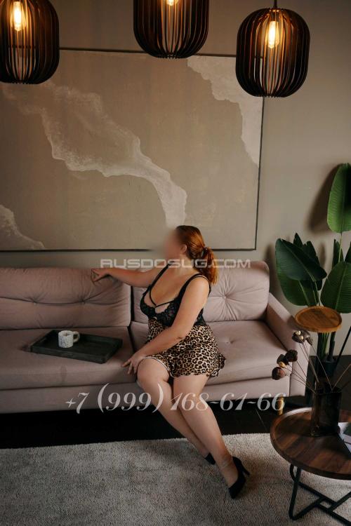 Проститутка Марта, в Питере у метро Московская