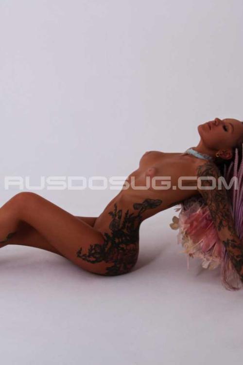 Проститутка Кэрри, Питера у метро Парк Победы