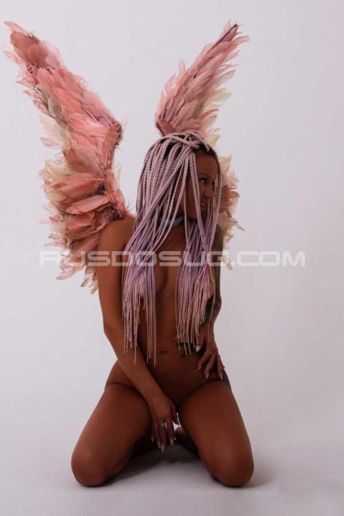 Проститутка Кэрри, Питера у метро Парк Победы