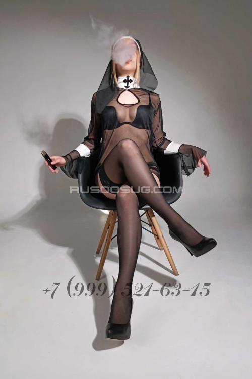 Проститутка Ира Иволга, в Питере у метро Пионерская