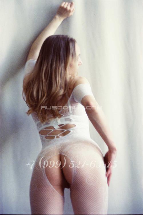 Проститутка Ира Иволга, в Питере у метро Пионерская