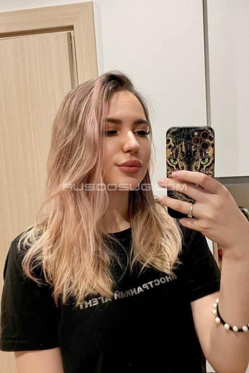 Проститутка Кирочка, Питера у метро Владимирская