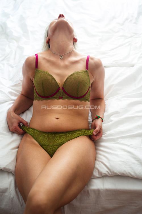 Проститутка Любовь, Питера у метро Парнас