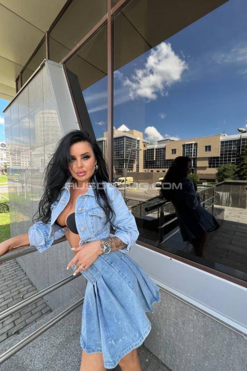 Проститутка Марго, в Питере у метро Московская