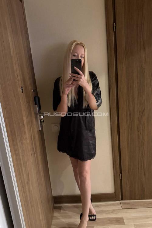 Проститутка Соня, в Питере у метро Пионерская