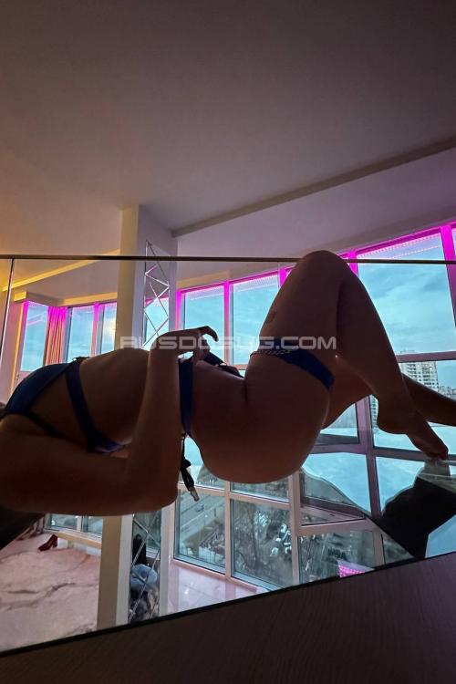 Проститутка Аринка, в Питере у метро Петроградская Проститутка Аринка, в Питере у метро Петроградская