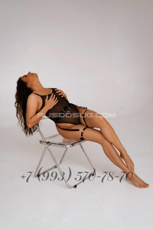 Проститутка Яна, Питера у метро Площадь Ленина