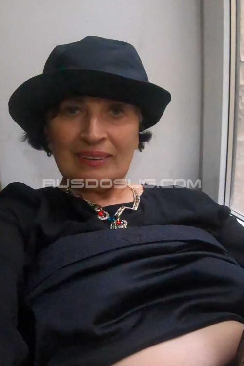 Проститутка Вдова Клико-всё включено, Питера у метро Московская