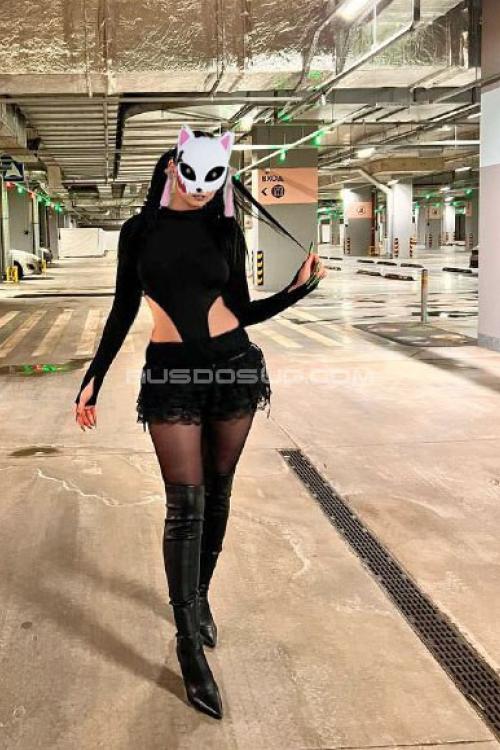 Проститутка Милана, в Питере у метро Лесная