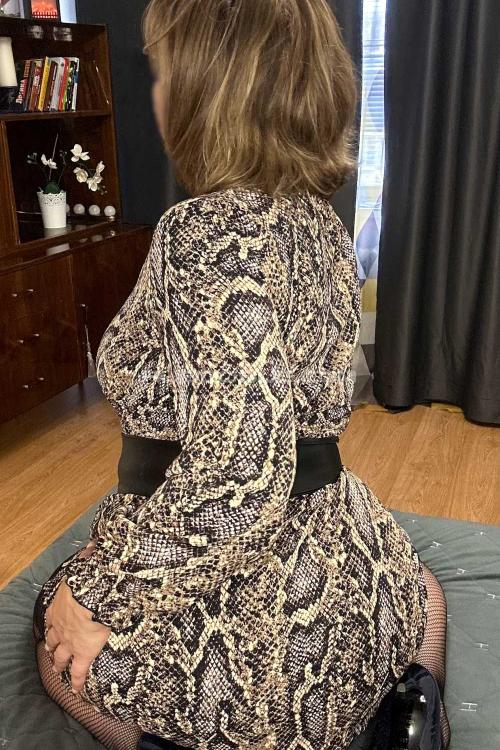 Проститутка Адель Инди, Питера у метро Парк Победы