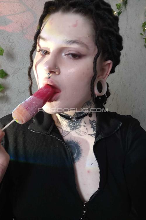 Проститутка Альтушка Лолла, в Питере у метро Бухарестская