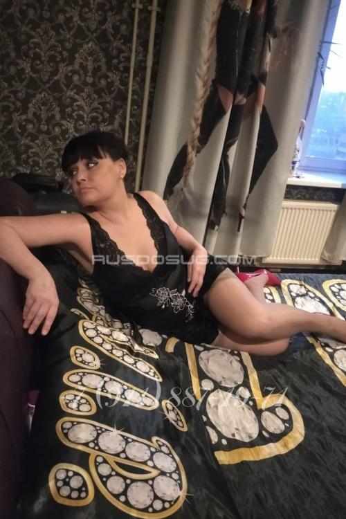 Проститутка Дама в чулках, в Питере у метро Чернышевская