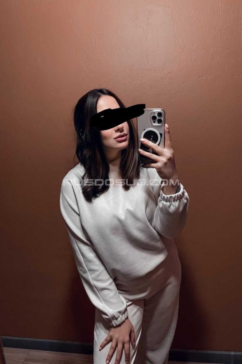 Проститутка Кирочка, в Питере у метро Чёрная речка