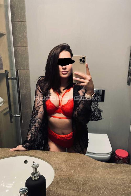 Проститутка Кирочка, в Питере у метро Чёрная речка