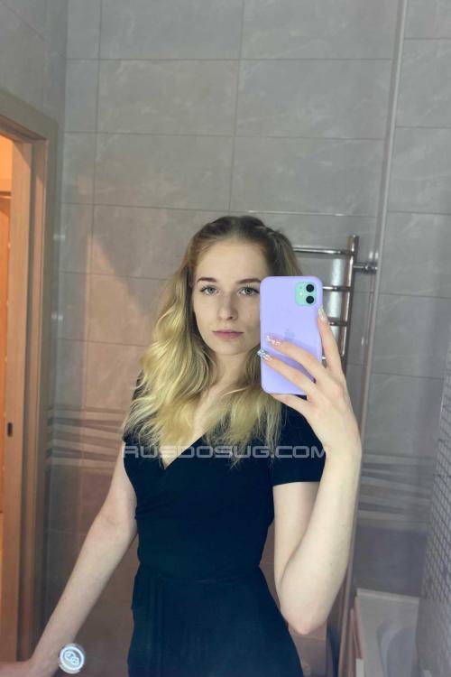 Проститутка Аня, в Питере у метро Комендантский проспект