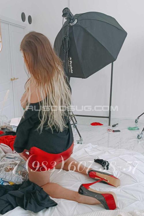 Проститутка Юленька, в Питере у метро Пионерская Проститутка Юленька, в Питере у метро Пионерская