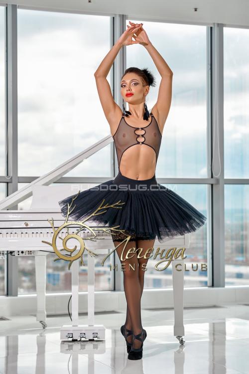 Проститутка Марта, Питера у метро Маяковская