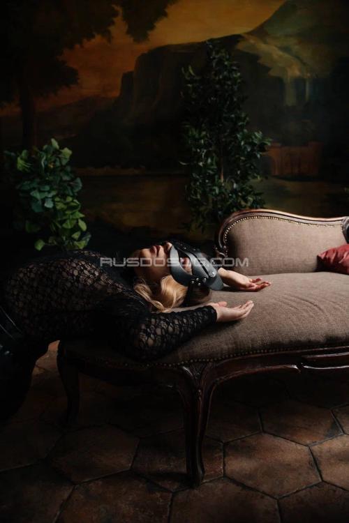 Проститутка Лиза, в Питере у метро Площадь Александра Невского