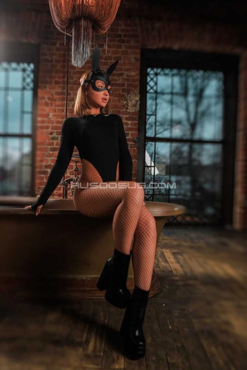 Проститутка Влада, Питера у метро Чернышевская