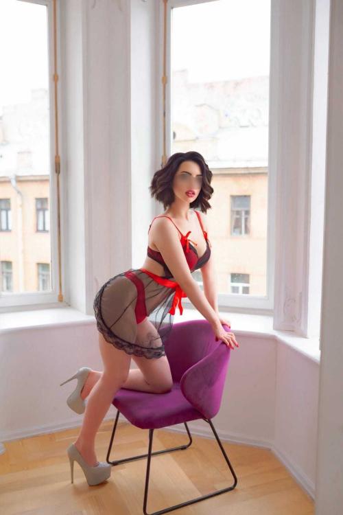 Проститутка Нина, Питера у метро Купчино