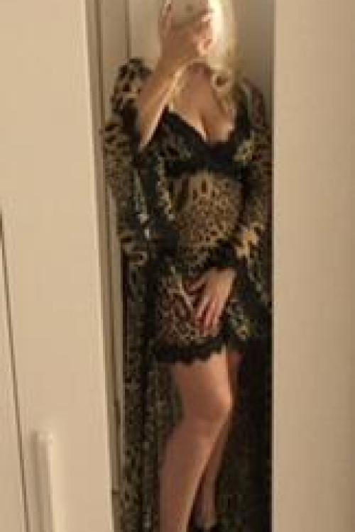 Проститутка Катя, в Питере у метро Комендантский проспект Проститутка Катя, в Питере у метро Комендантский проспект