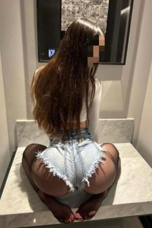 Проститутка Юля Инди, в Питере у метро Лесная