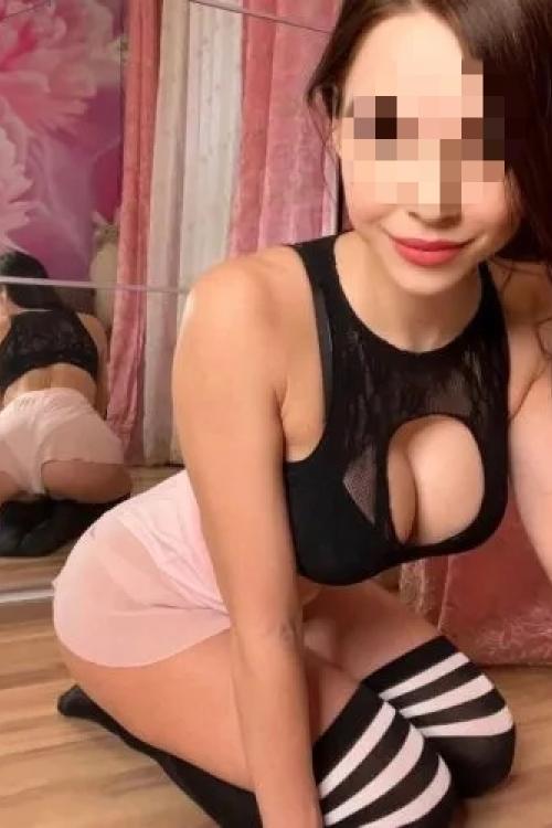 Проститутка Настя, Питера у метро Парк Победы