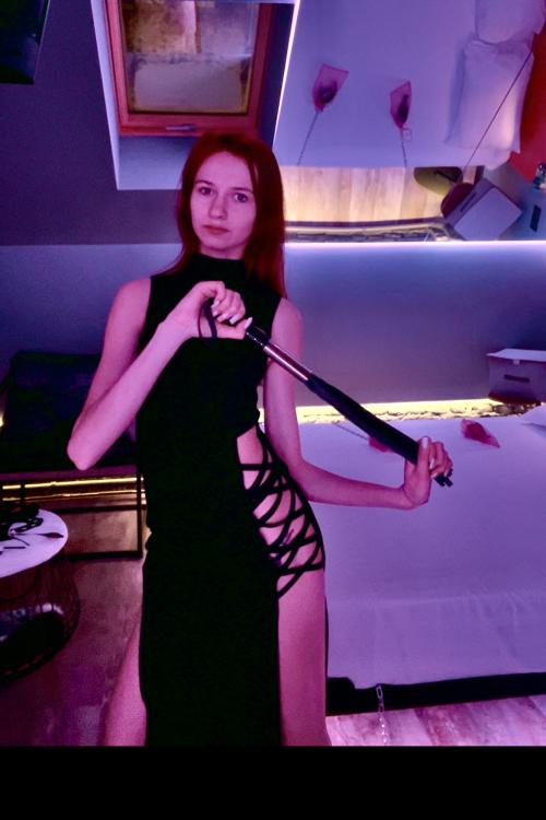 Проститутка Ровена ( Госпожа готова к сессиям), Питера у метро Звёздная