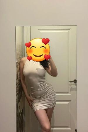 Проститутка Горячая Любовь), в Питере у метро Проспект Большевиков