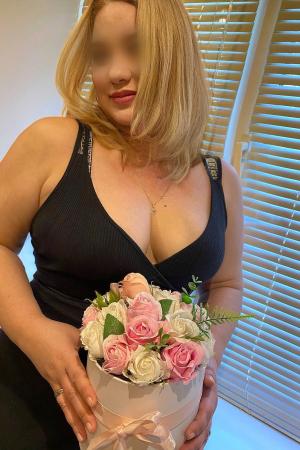 Проститутка Лиза Инди, Питера у метро Лесная