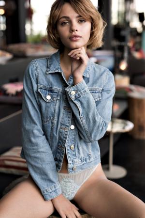 Проститутка Ксюша, СПб у метро Маяковская