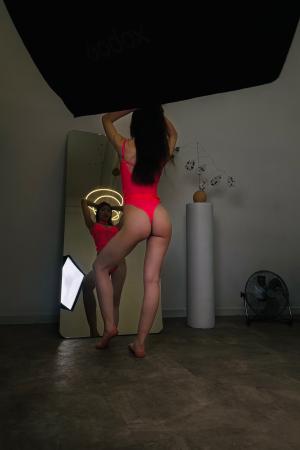 Проститутка Роза, Питера у метро Парк Победы