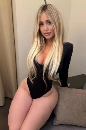 Проститутка Юля, СПб у метро Старая Деревня