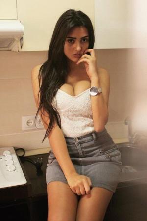 Проститутка Зарина АНАЛ, СПб у метро Парк Победы