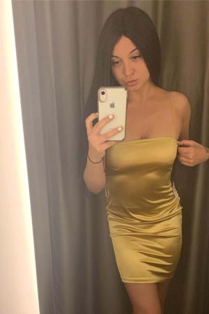 Проститутка Дженни, Питера у метро Пионерская