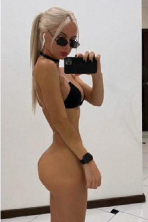 Проститутка Лора, в Питере у метро Ладожская