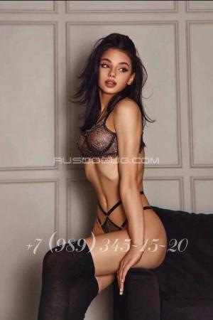 Проститутка Русская Маша, Питера у метро Московская